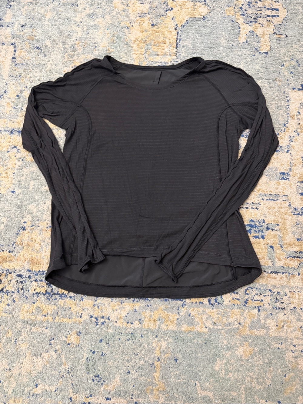 lululemon athletica Black Long-Sleeve Lightweight Top oversize fit size small